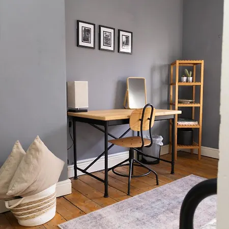 Ferienwohnung Townhouse In Trendy Suburb Of Hoole Chester Exterior foto