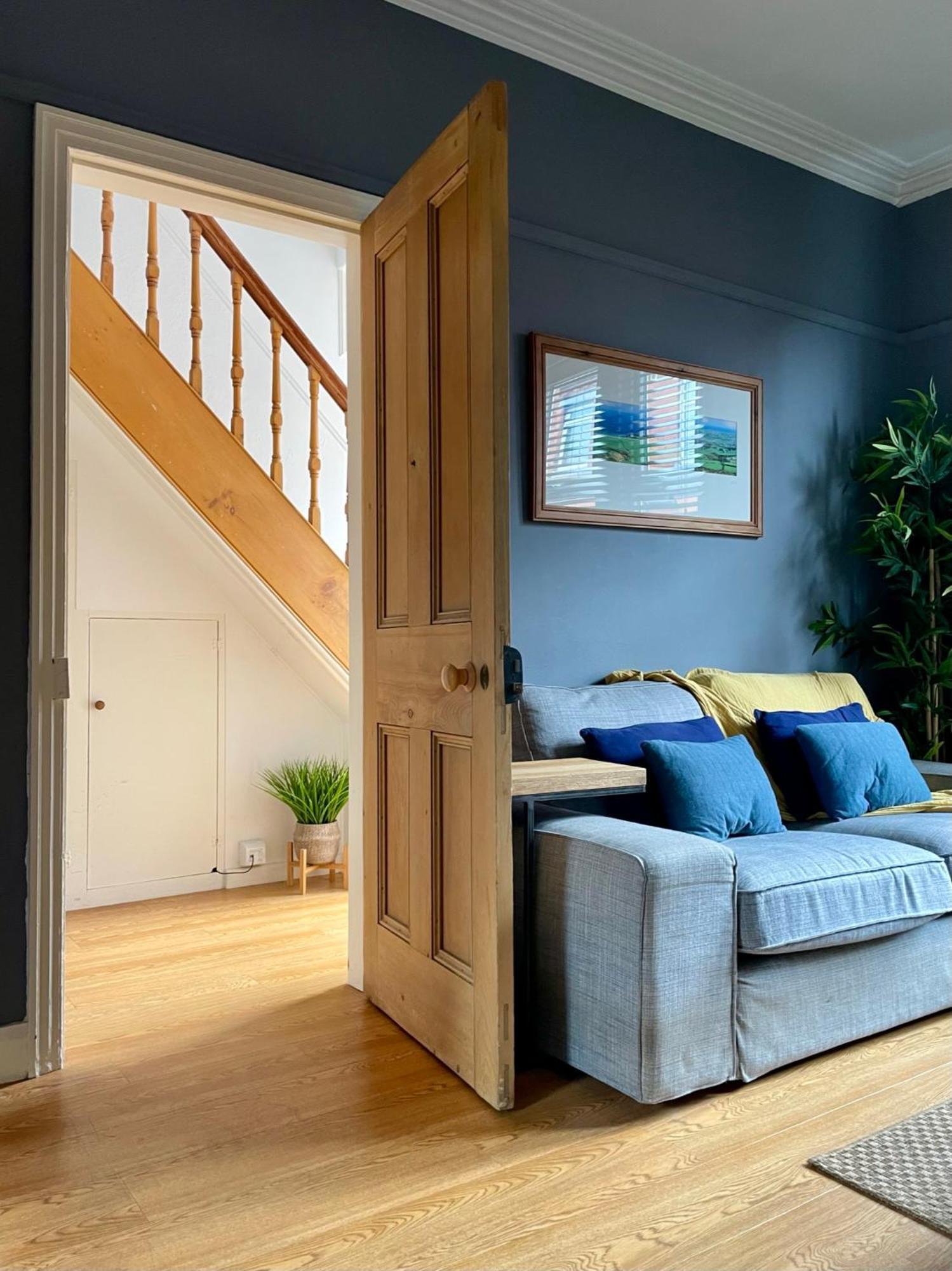 Townhouse In Trendy Suburb Of Hoole Apartment *